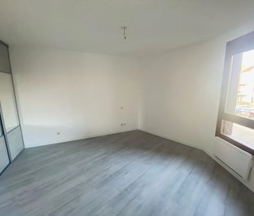 Location Appartement 3 pièces 82m² - Photo 2