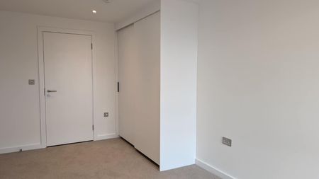 The Railings, Middlewood Locks - Photo 3