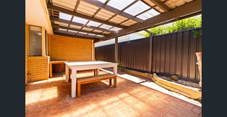 3 x 2 in school catchment location! - Photo 5