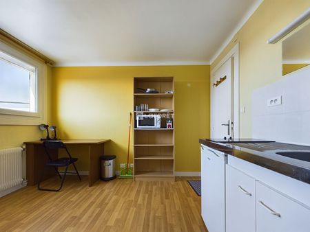 Apartment - Photo 2