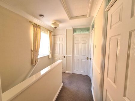 3 bedroom semi-detached house to rent - Photo 2