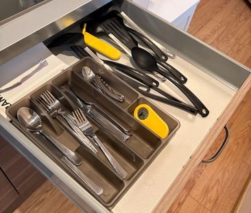 moderne möblierte 2 Zimmer Wohnung mit Einbauküche und Bad in 63303... - Foto 1