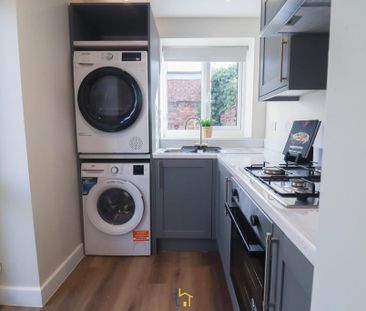 1 bedroom in a house share to rent - Photo 2