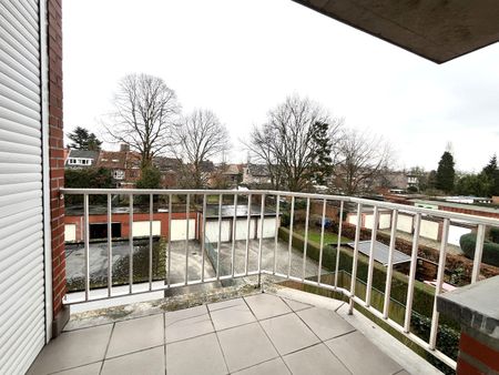 Hedendaags appartement met een garage - Photo 4