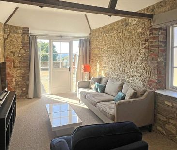 6 bedroom detached house to rent - Photo 2