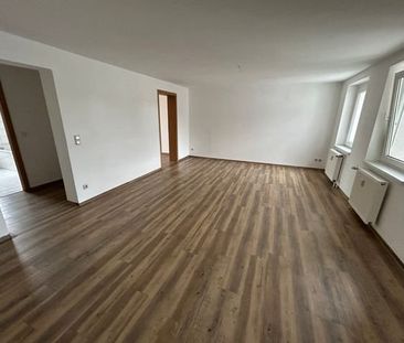 GerÃ¤umige 2- Zimmerwohnung mit Balkon und Wannenbad zu vermieten - Photo 4