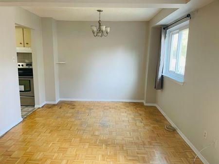 For Lease - 65 Bradstone Square, Toronto, Ontario - Photo 4