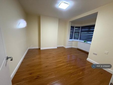 3 bedroom maisonette to rent - Photo 2