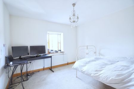 13 The Walled Garden, Belfast, BT4 2WG - Photo 5