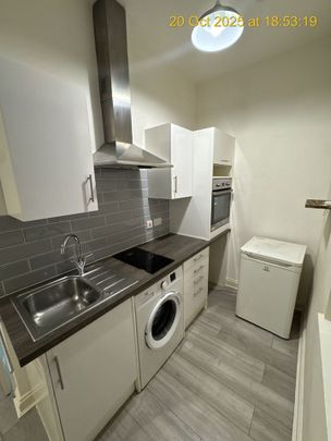 Studio Flat, London Road, SW16 - Photo 1