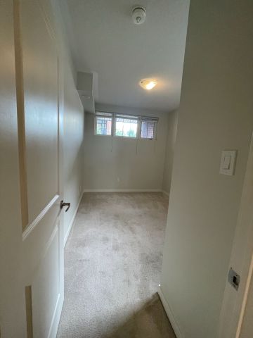 For Lease - 15 Whitaker Way Unit# 127, Whitchurch-Stouffville, Ontario - Photo 5