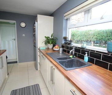 110 Hillsborough Road, Lisburn, BT28 1JU - Photo 6