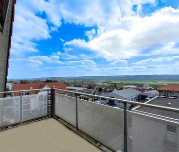 "Traumhafte Dachwohnung mit Balkon!" - Photo 2