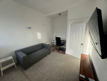 1 Bedroom Property To Rent - Photo 5