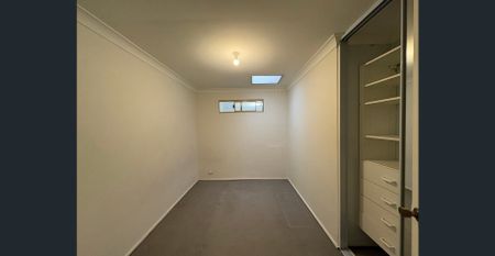 Riverbank Retreat: Spacious, Freshly Renovated Family Home! - Photo 4