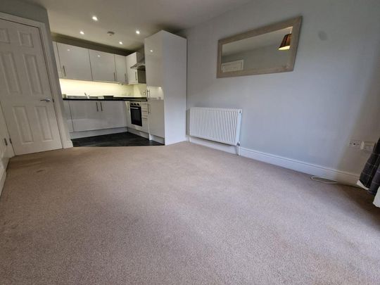 1 bedroom flat to rent - Photo 1