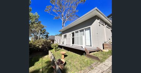 Two Bedroom, Two Bathroom Stylish And Modern Self Contained Home - Photo 5