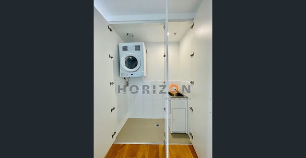 Modern North Facing One Bed Plus Study - Photo 1