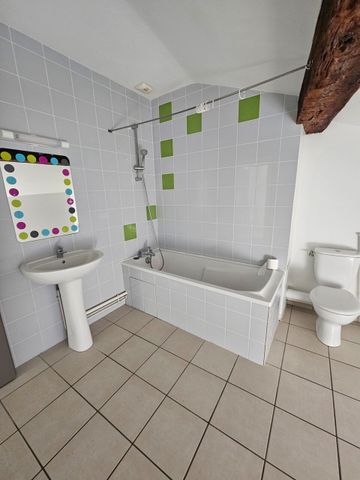 Location Appartement 4 pièces 7m² ROMANS SUR ISERE 26100 - Photo 3