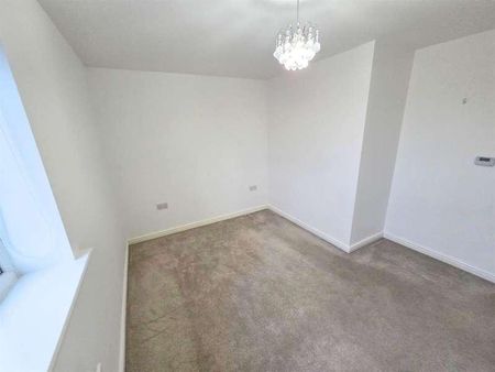 Kingsbridge Crescent, Middlesbrough, TS5 - Photo 4