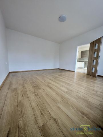 Pronájem bytu 2+kk 48 m2 - Fotografie 4