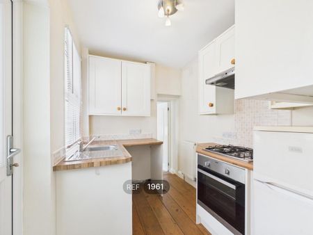 3 bedroom property to rent - Photo 2