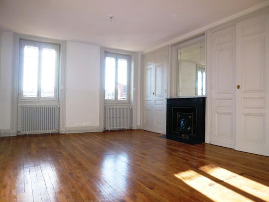 Location Appartement 4 pièces 92m² LYON 3ème - Photo 1