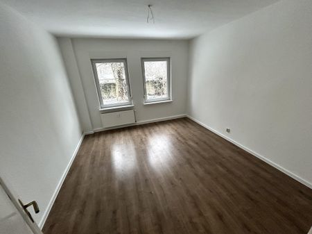 Moderne 4-Raumwohnung wartet auf Sie ! - Photo 2