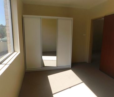 Easy Living in a Central Woonona Location - Photo 6