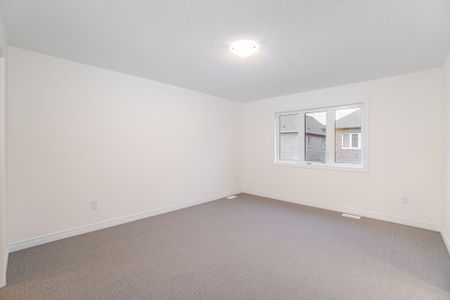 For Lease - 10 Gosset Road, Brampton, Ontario - Photo 4