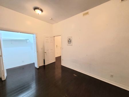 For Lease - 139 1/2 John Street Unit# 5, Hamilton, Ontario - Photo 4