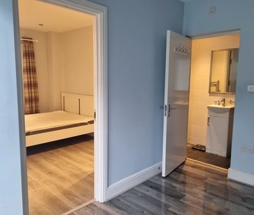 Room in a Shared House, Ballards Farm Road, CR0 - Photo 6