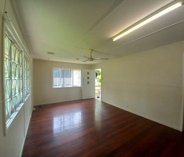 Spacious 3-Bedroom Home with Large Backyard - Photo 2