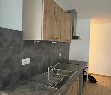 F2-proche METZ TECHNOPOLE - ARRET METTIS - PARKING EXTERIEUR - Photo 3