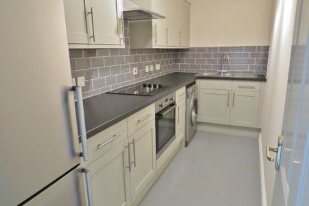 2 bedroom apartment to rent - Photo 3