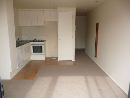 Sunny Meridian Apartment - Photo 2