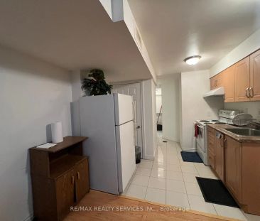 24 Mossgrove Crescent #(Basement) - Photo 6