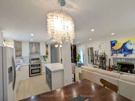 Detached Home For Lease | N9235799 - Photo 2