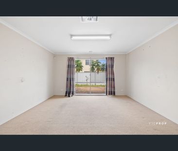 7 Sandalwood Circuit, Tarneit, Vic 3029 - Photo 5