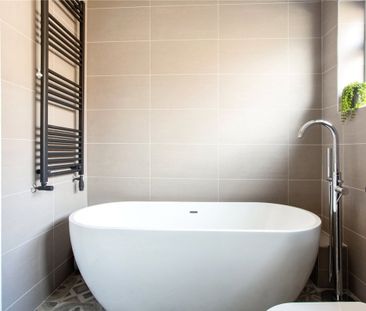 4 bedroom detached house to rent - Photo 5