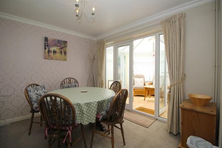 4 bedroom house share to rent - Photo 5