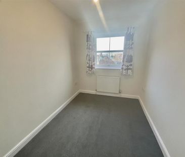 3 bedroom detached house to rent - Photo 5