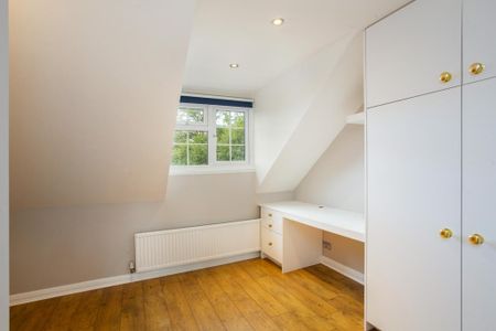4 bedroom mews to rent - Photo 5