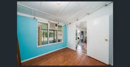 Space, Comfort & Solar Savings - The Perfect Currajong Family Home! - Photo 3