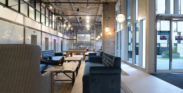 Gold Studio - Photo 1