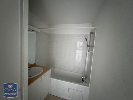 Location Appartement 1 pièce 32m² ANGOULEME 16000 - Photo 4