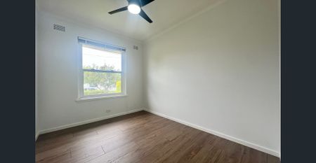 Updated Family Home Located In Moorefield Estate - Photo 3