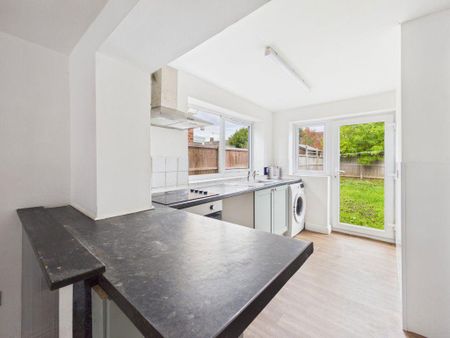2 bedroom terraced house to rent - Photo 4