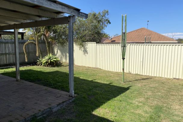 15 Petunia Crescent, - Photo 1