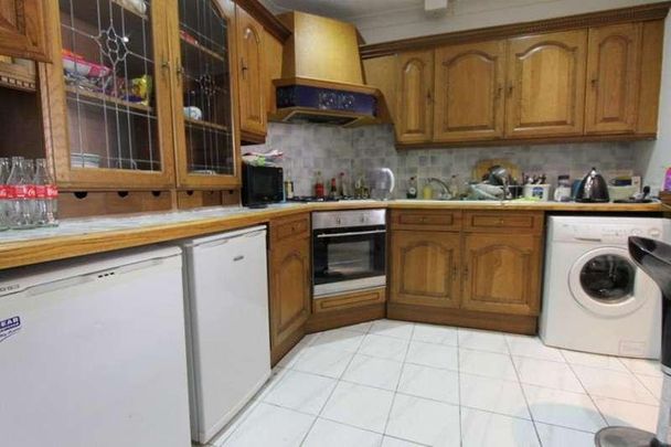 Adelaide Crescent, Hove, BN3 - Photo 1